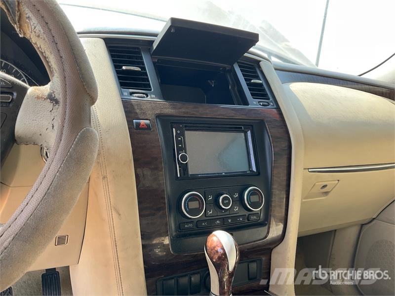 Nissan Patrol 4x4 SUV سيارات