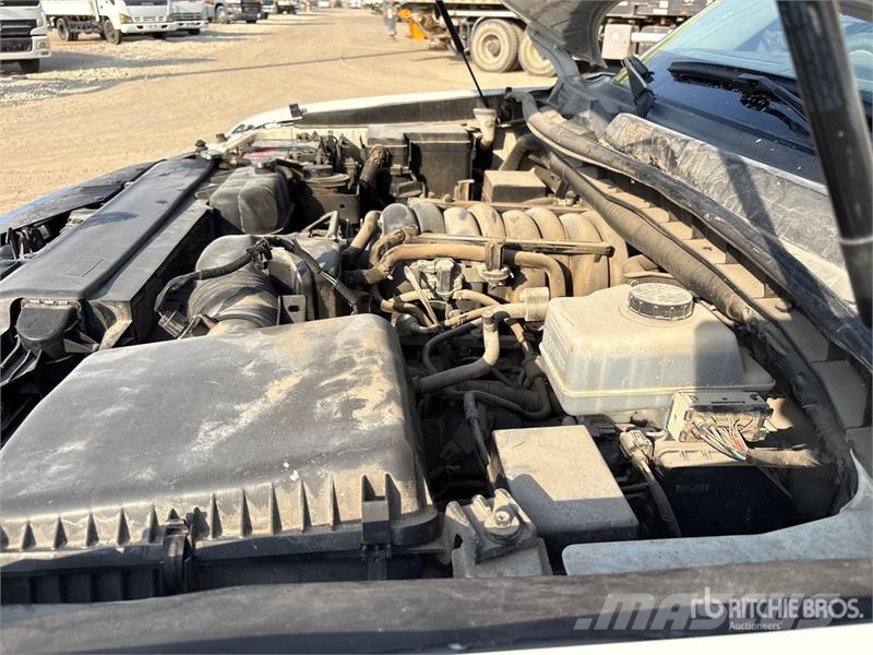 Nissan Patrol Platinum 4x4 SUV 자동차