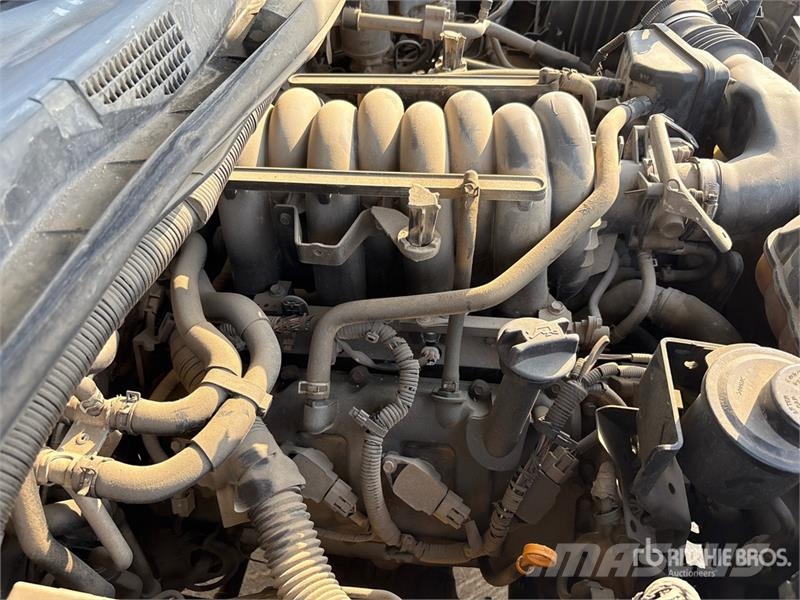 Nissan Patrol Platinum 4x4 SUV 자동차
