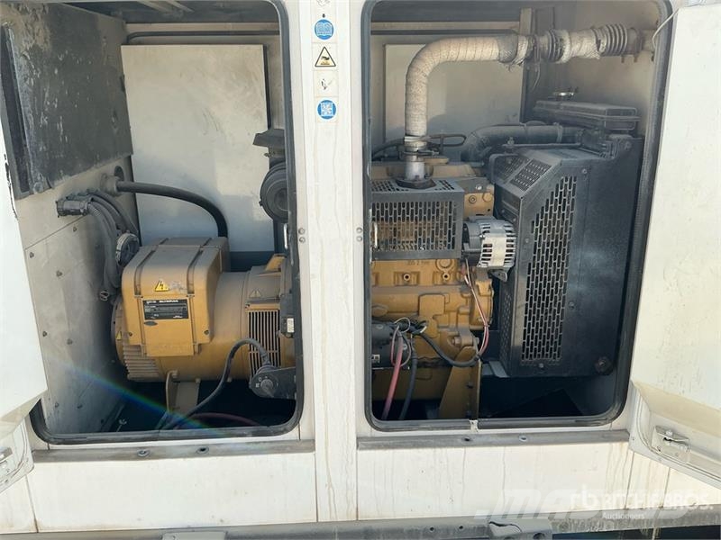 Olympian XQE30-4 30 kVA Skid-Mounted Generator Set Diesel Generatorer