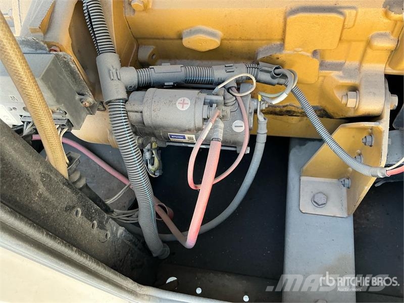 Olympian XQE30-4 30 kVA Skid-Mounted Generator Set Diesel Generatorer