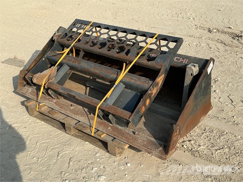 PALADIN 1900 mm Skid Steer Forks w/ Skid Steer Bucket Žlice