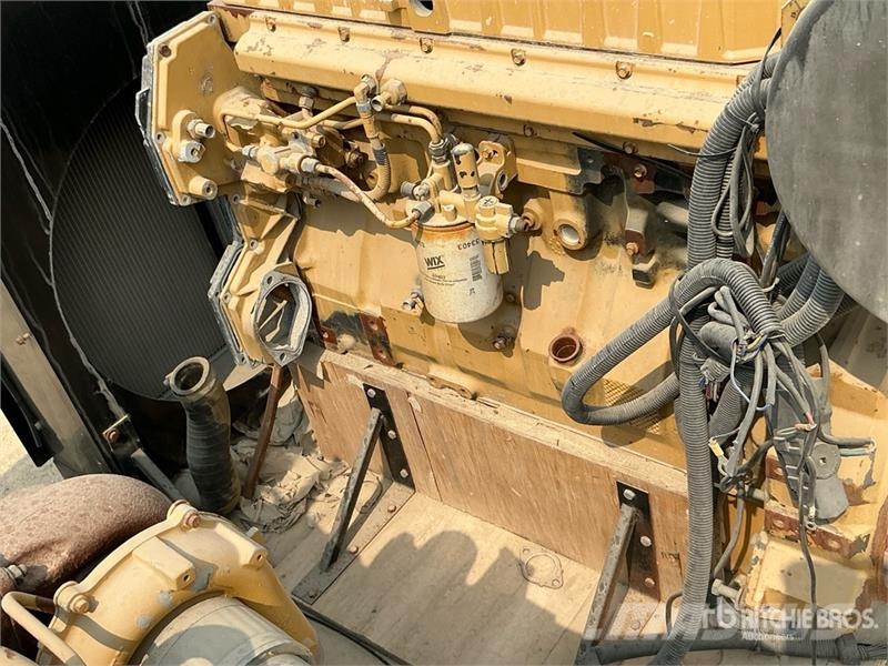 Perkins of (2) Perkins Engine Motorer