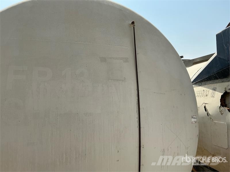  Pilco 24000 L Skid Mounted Diesel Tank صهاريج الوقود والصهاريج الإضافية