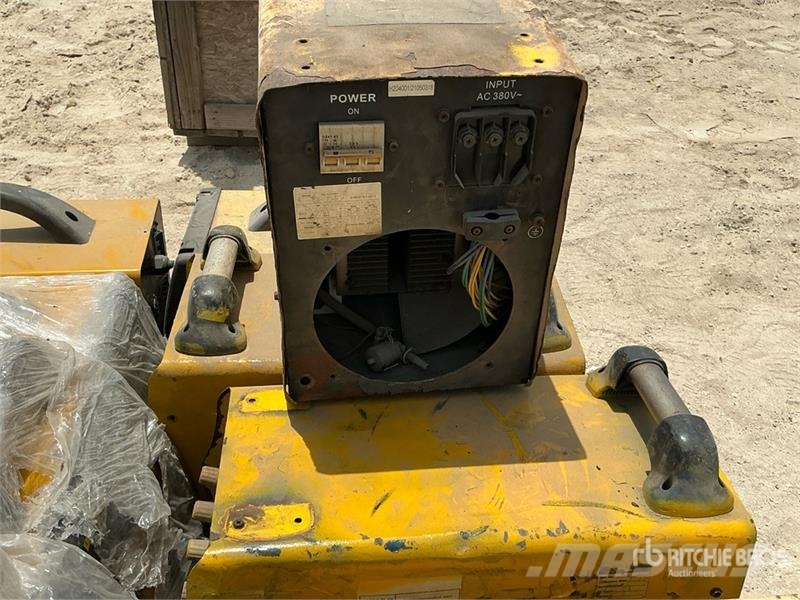 Quantity of (10) Electric Welder Aparati za zavarivanje