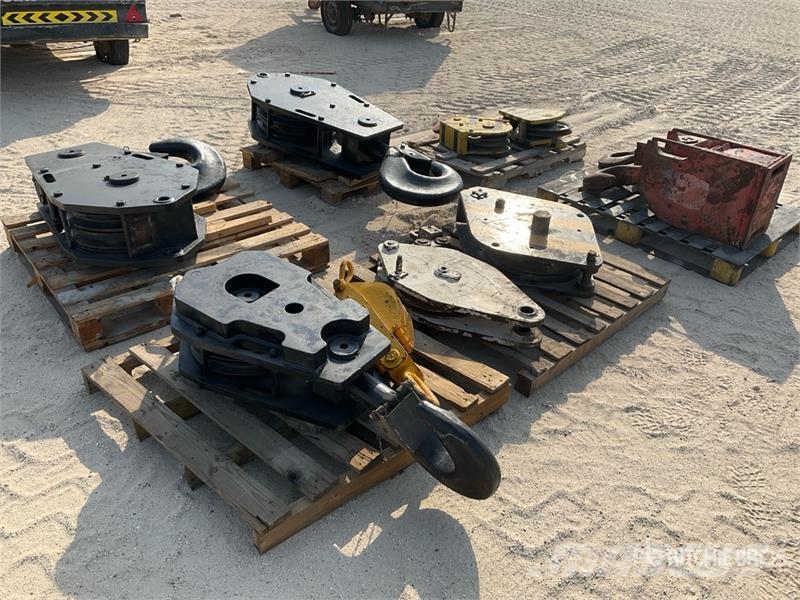 Quantity of (10) Hook Block - Fits Cranes Daru tertozékok és felszerelések