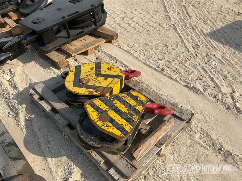 Quantity of (10) Hook Block - Fits Cranes Daru tertozékok és felszerelések