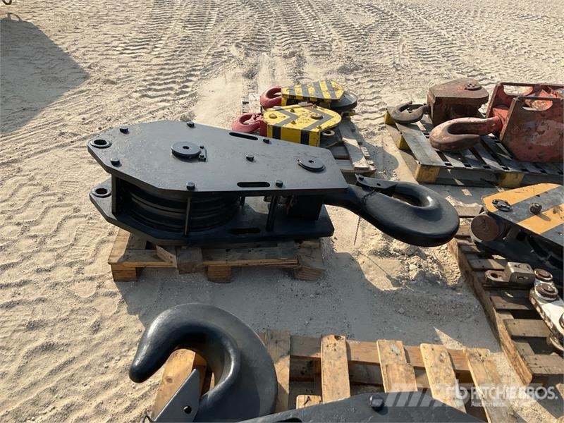 Quantity of (10) Hook Block - Fits Cranes Daru tertozékok és felszerelések