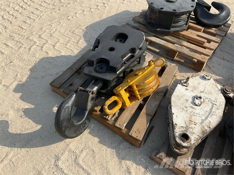 Quantity of (10) Hook Block - Fits Cranes Daru tertozékok és felszerelések
