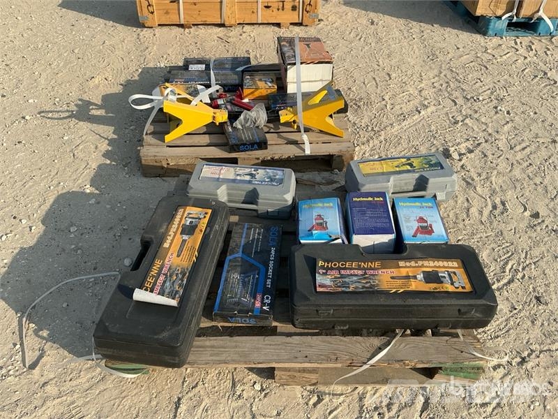 Quantity of (18) Tire Changing Tools (Unused) مكونات أخرى