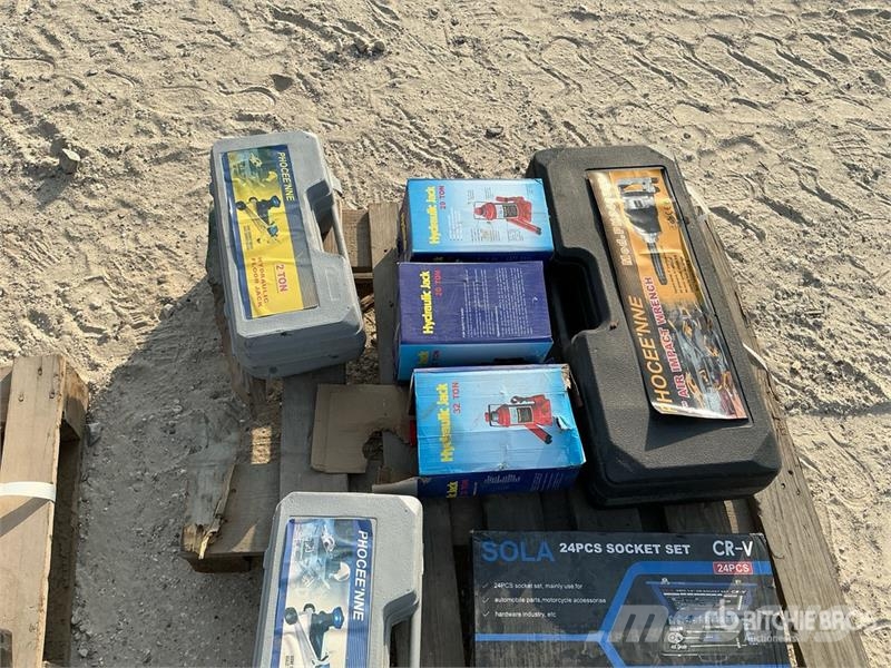  Quantity of (18) Tire Changing Tools (Unused) مكونات أخرى