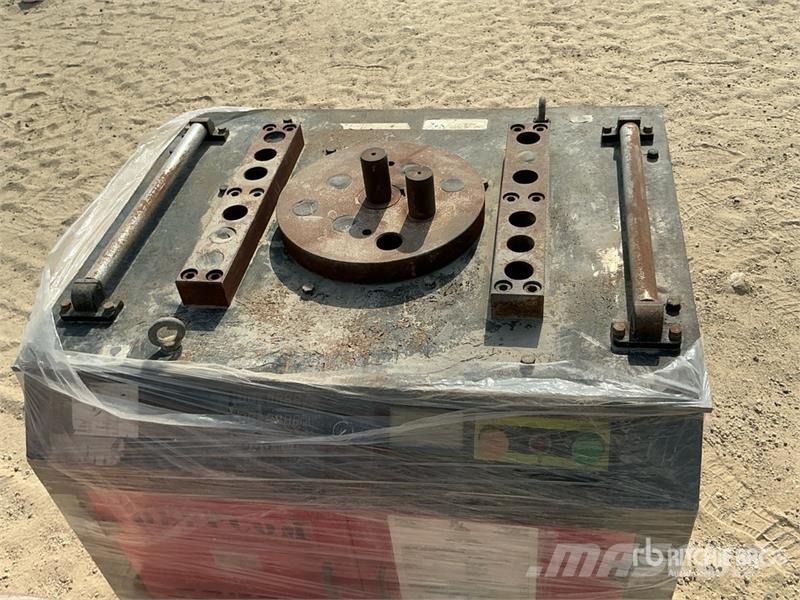  Quantity of (2) Electric Bar Bender مكونات أخرى