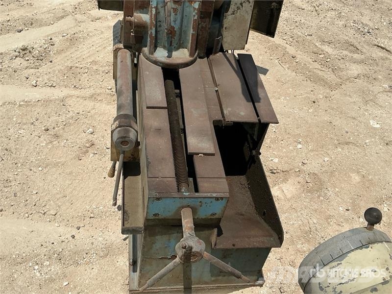 Quantity of (2) Electric Metal Cutter Machines Ostale komponente