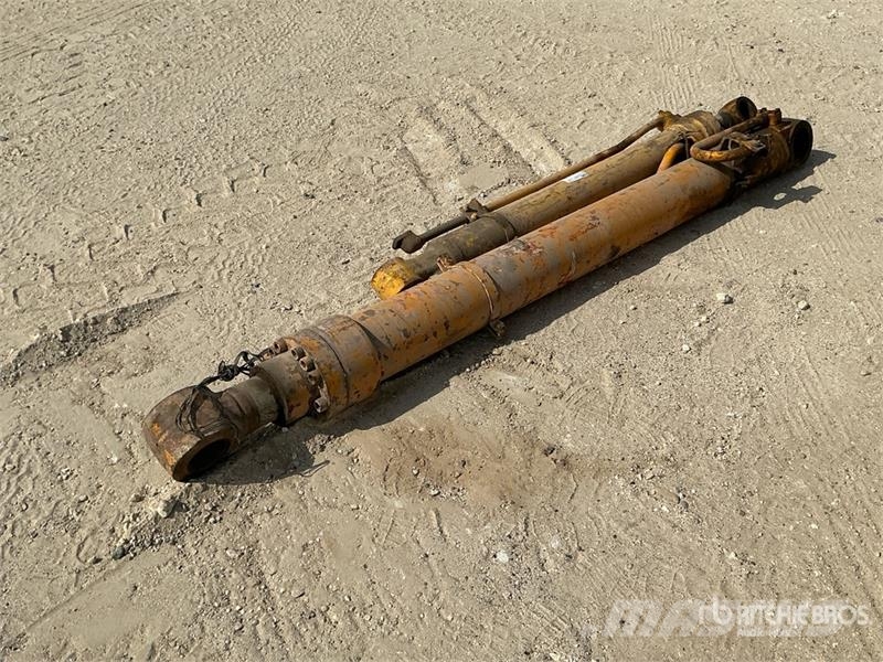 Quantity of (2) Hydraulic Cylinders Drugi deli