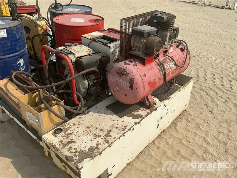  Quantity of (2) Moveable Fuel & Lube Units Drugi deli