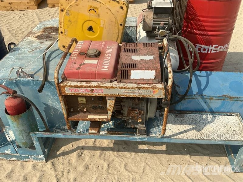  Quantity of (2) Moveable Fuel & Lube Units Drugi deli