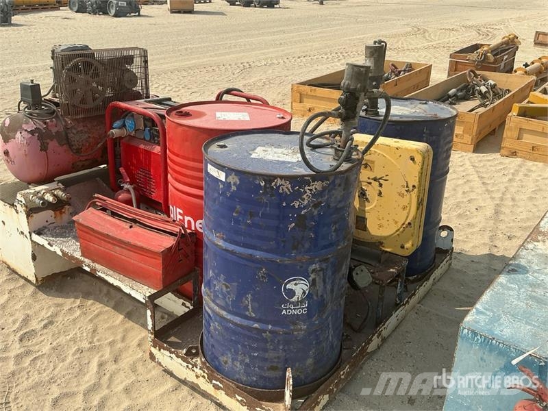  Quantity of (2) Moveable Fuel & Lube Units Drugi deli