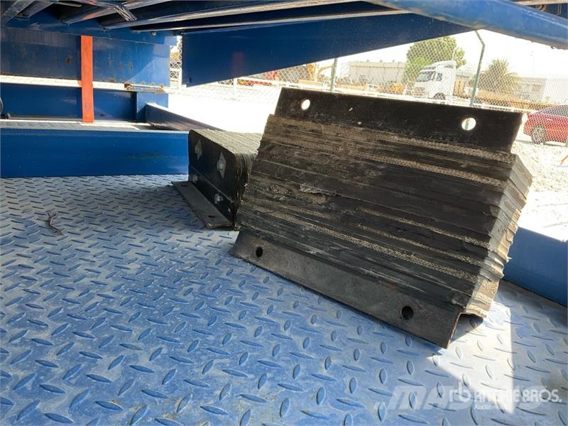 Quantity of (2) Ramp (Unused) Прочие прицепы