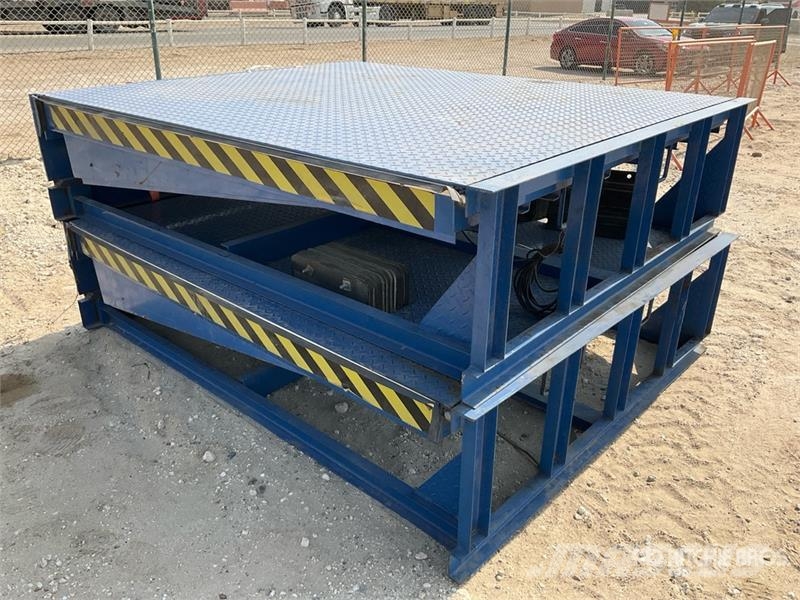 Quantity of (2) Ramp (Unused) Прочие прицепы