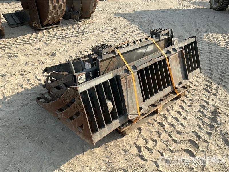Quantity of (2) Skeleton Skid Steer Bucket Kašike / Korpe