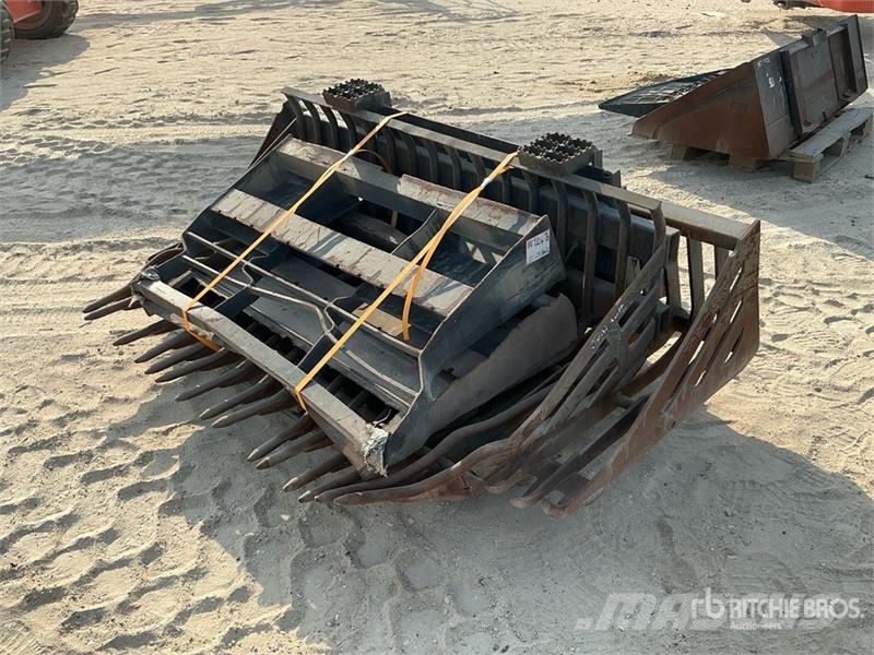 Quantity of (2) Skeleton Skid Steer Bucket Kašike / Korpe