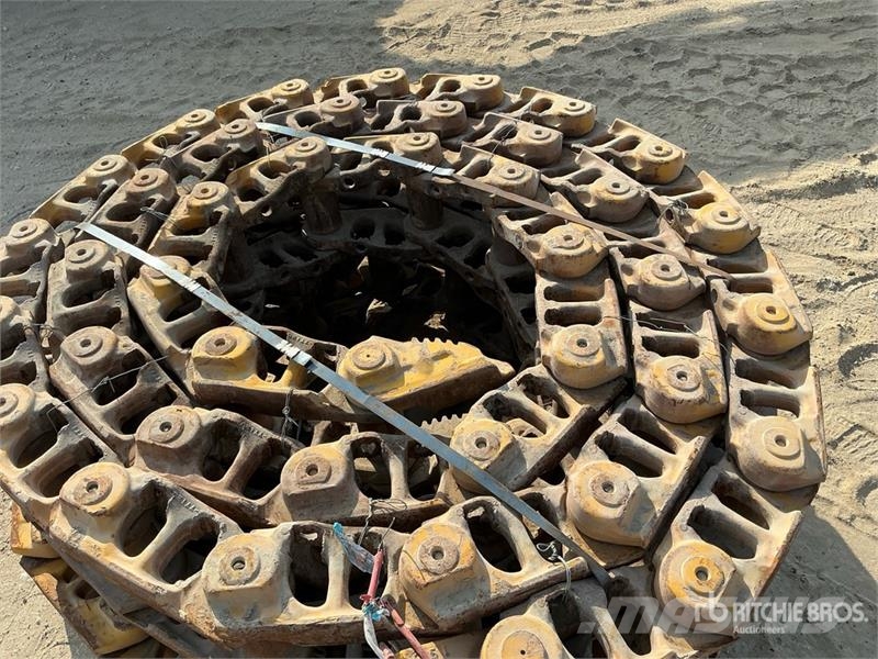  Quantity of (2) Track Link Assembly - Fits Komatsu مكونات أخرى