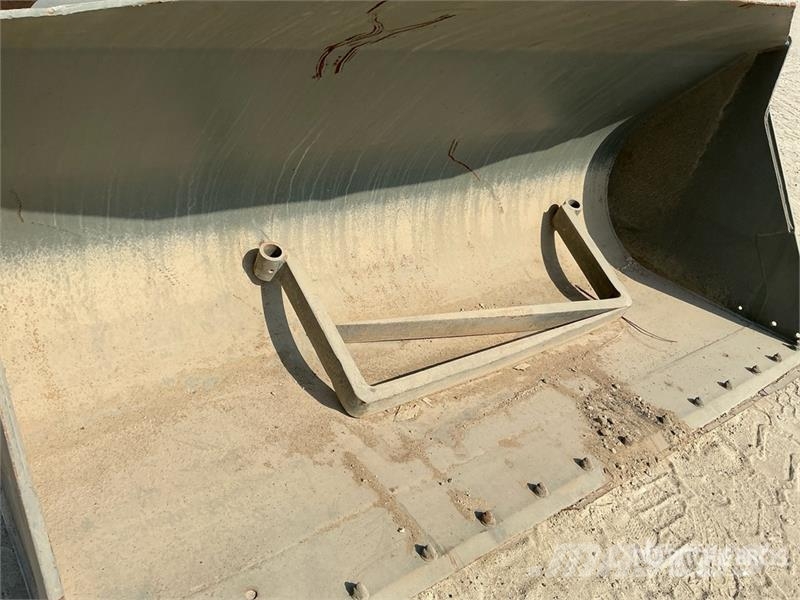  Quantity of (2) Wheel Loader Bucket دلاء