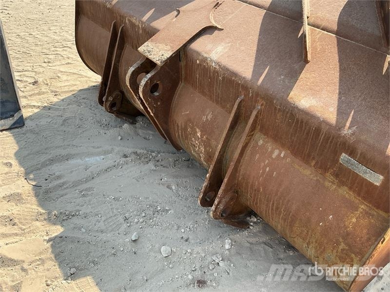  Quantity of (2) Wheel Loader Bucket دلاء