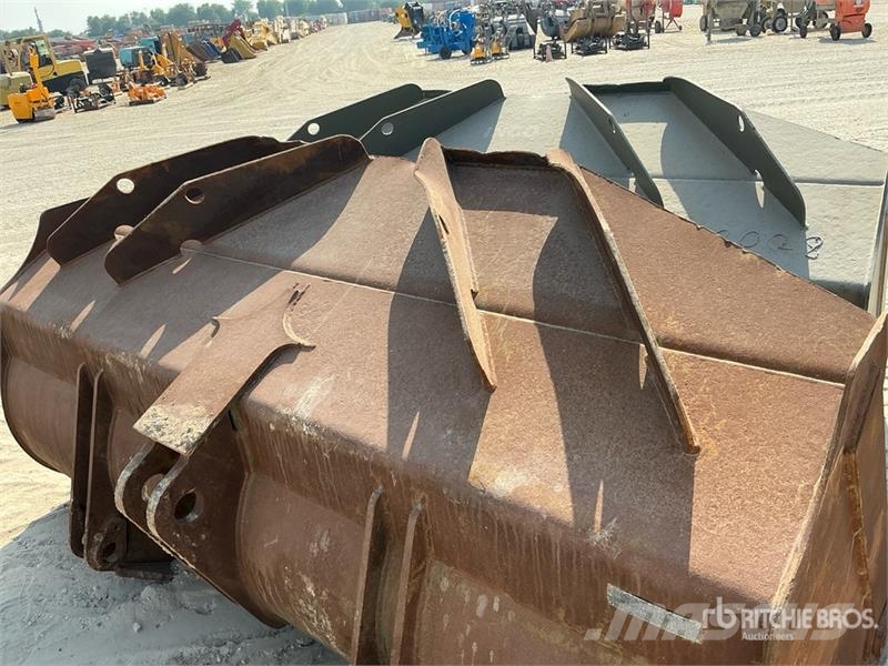  Quantity of (2) Wheel Loader Bucket دلاء