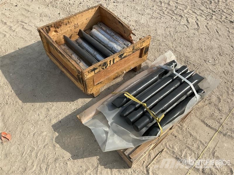 Quantity of (20) Chisel - Fits Hydraulic Breakers Ostale komponente