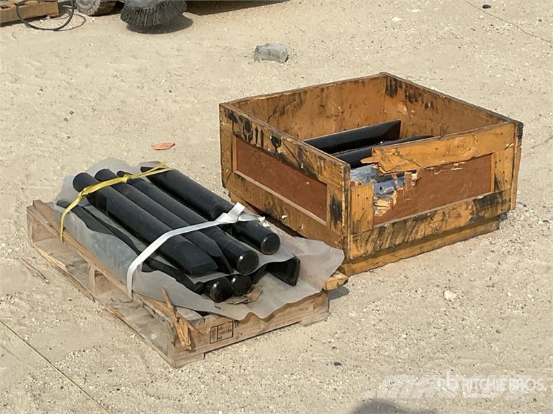 Quantity of (20) Chisel - Fits Hydraulic Breakers Ostale komponente