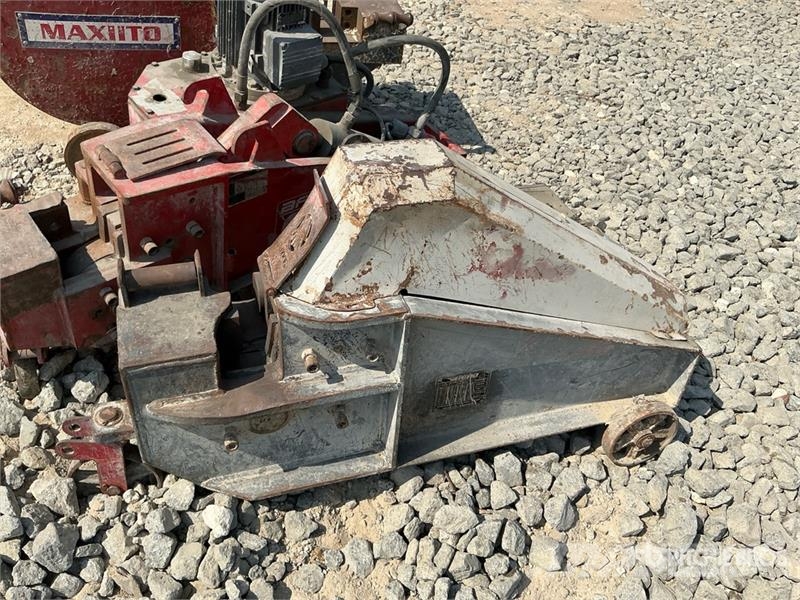  Quantity of (3) Bar Cutter معدات البناء - غير ذلك