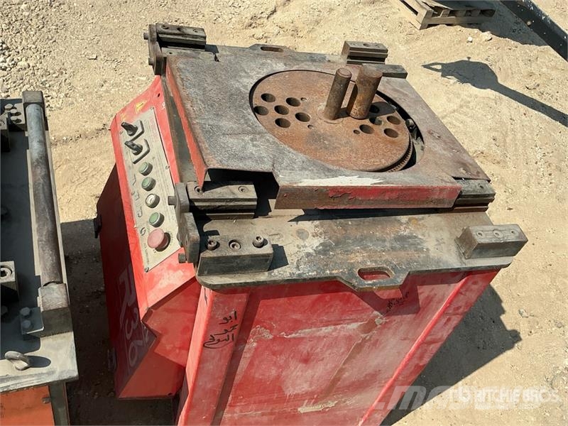 Quantity of (3) Electric Bar Bender مكونات أخرى