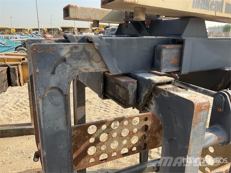 Quantity of (3) Hydraulic Block Clamp Daru tertozékok és felszerelések