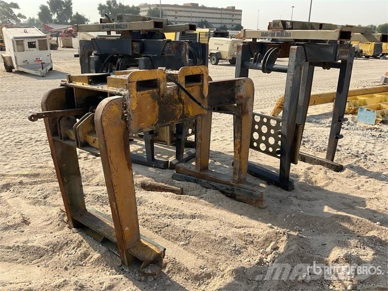 Quantity of (3) Hydraulic Block Clamp Daru tertozékok és felszerelések