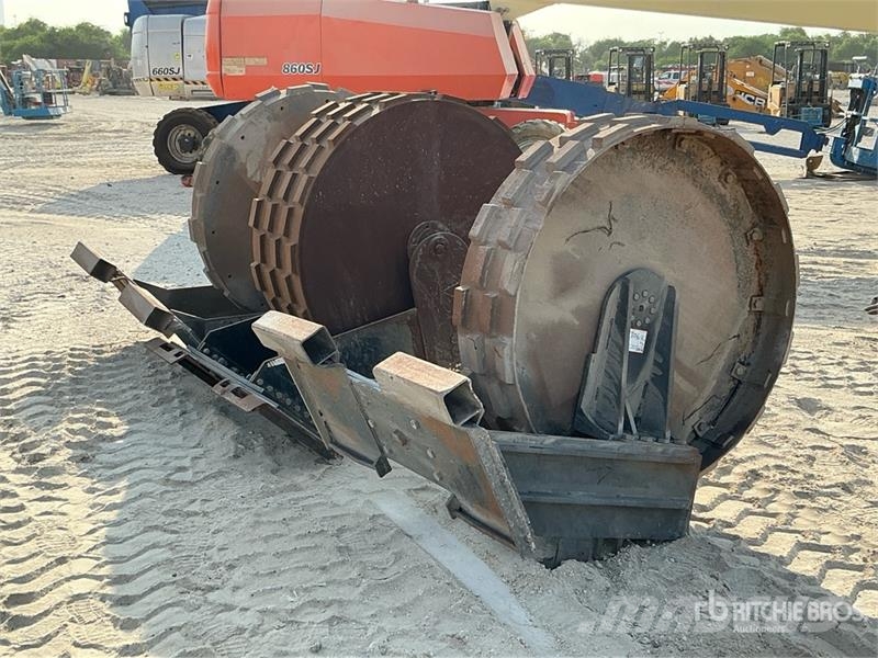 Quantity of (3) Skid Steer Compaction Wheel Construction - Autres