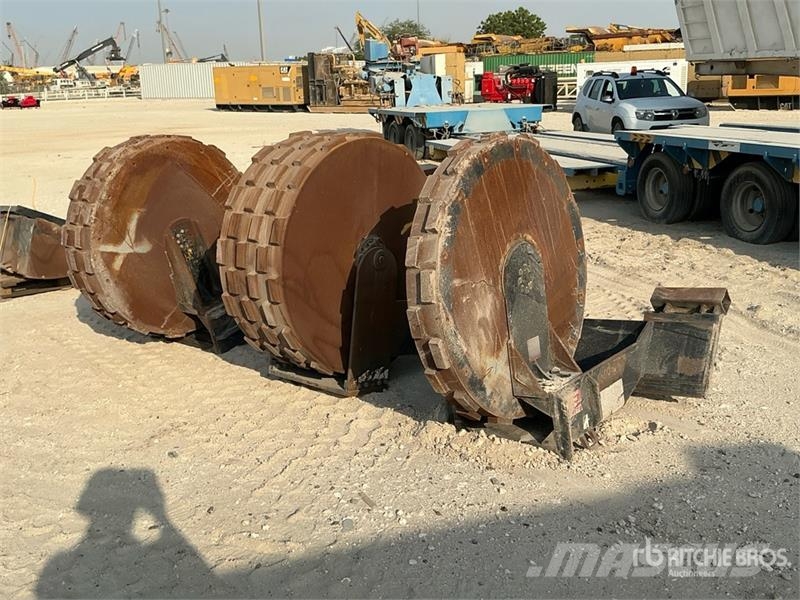 Quantity of (3) Skid Steer Compaction Wheel Construction - Autres