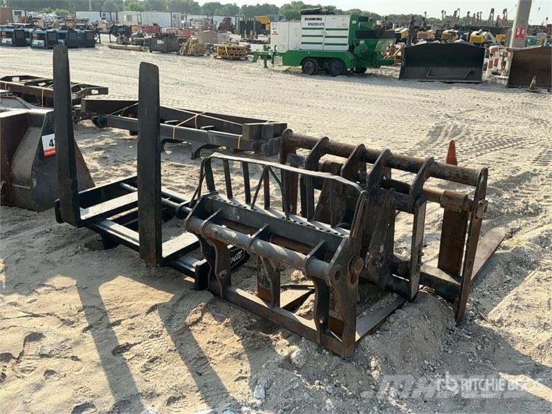  Quantity of (3) Wheel Loader Forks Vidlice