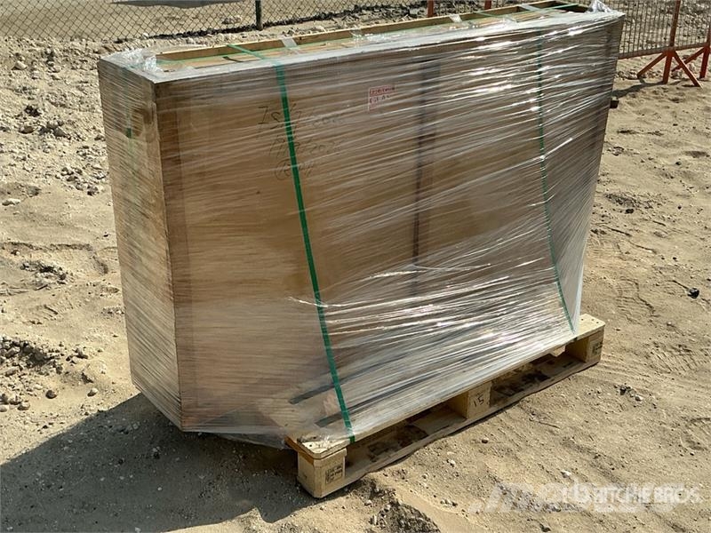 Quantity of (3) Windshields (Unused) - Fits Toyota مكونات أخرى