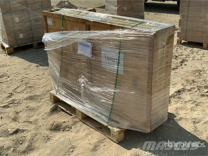 Quantity of (3) Windshields (Unused) - Fits Toyota مكونات أخرى