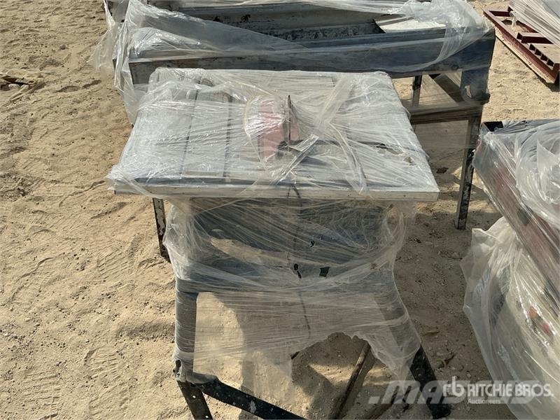  Quantity of (4) Electric Tile & Brick Cutter مناشير صخور وخرسانة