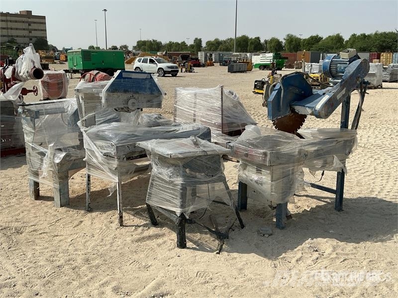  Quantity of (4) Electric Tile & Brick Cutter مناشير صخور وخرسانة