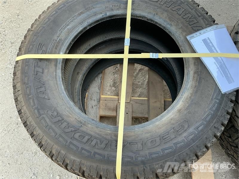 Quantity of (4) Geolandar/Yokohama 7.5 R16 + 245/7 Opony, koła i felgi