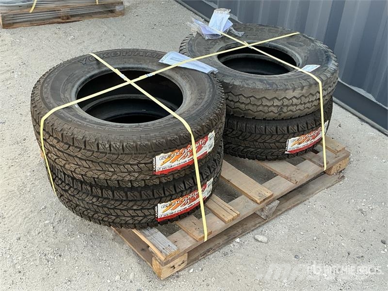 Quantity of (4) Geolandar/Yokohama 7.5 R16 + 245/7 Opony, koła i felgi