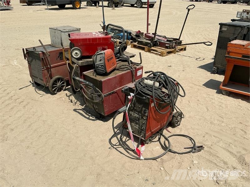 Quantity of (5) Electric Welder Μηχανές συγκόλλησης