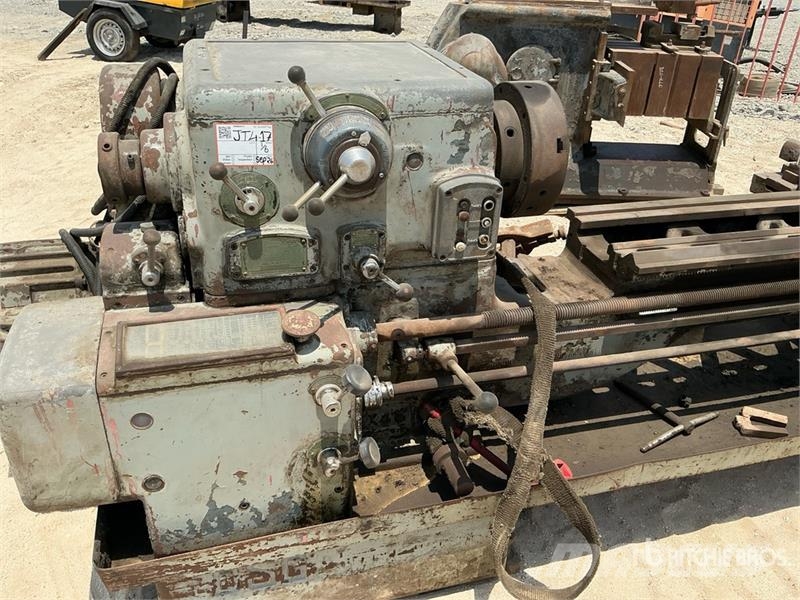 Quantity of (5) Industrial Equipment w/ Lathe Строителство - Други