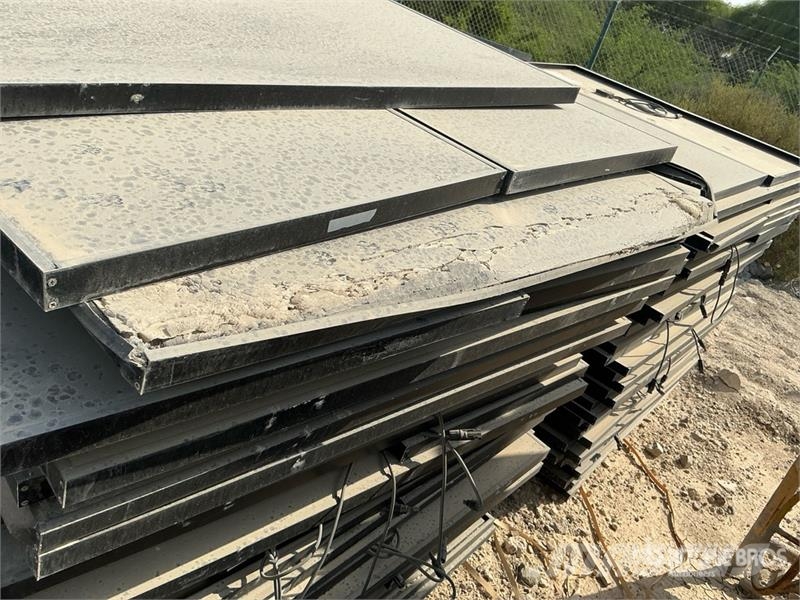 Quantity of (5) Pallets of Solar Panels w/ Seimitu Drugi deli