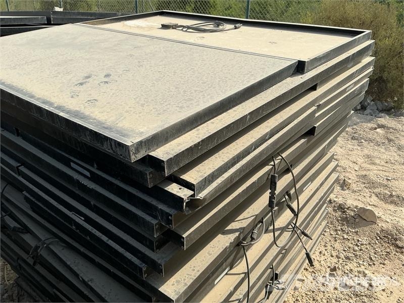 Quantity of (5) Pallets of Solar Panels w/ Seimitu Drugi deli