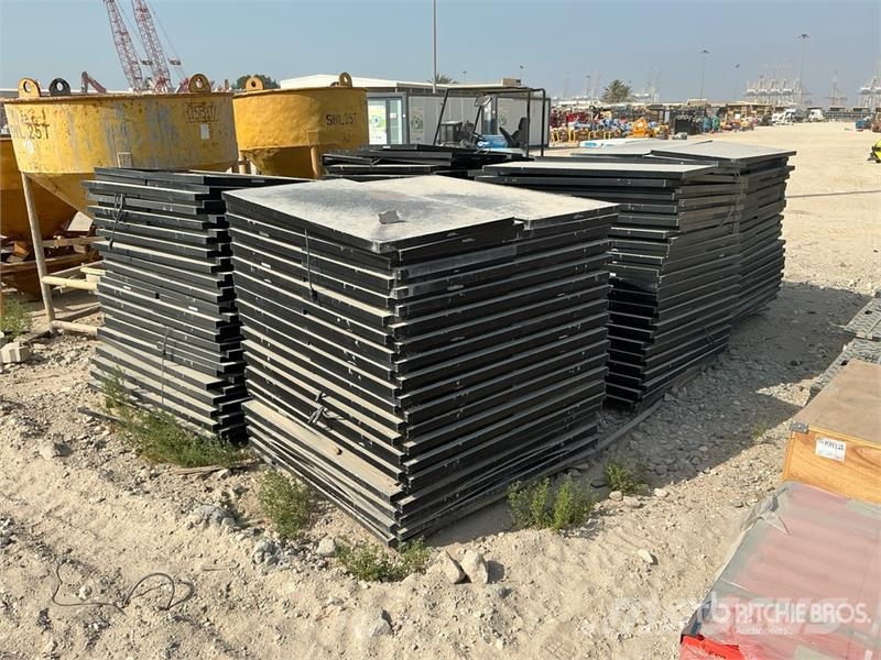 Quantity of (5) Pallets of Solar Panels w/ Seimitu Drugi deli