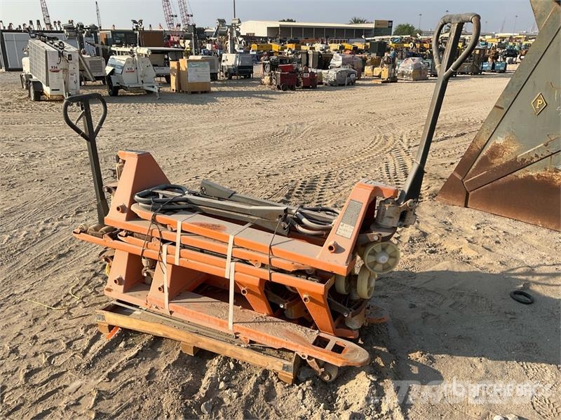 Quantity of (6) 3.0TON Hydraulic Pallet Jack (Unu ハンドパレットトラック